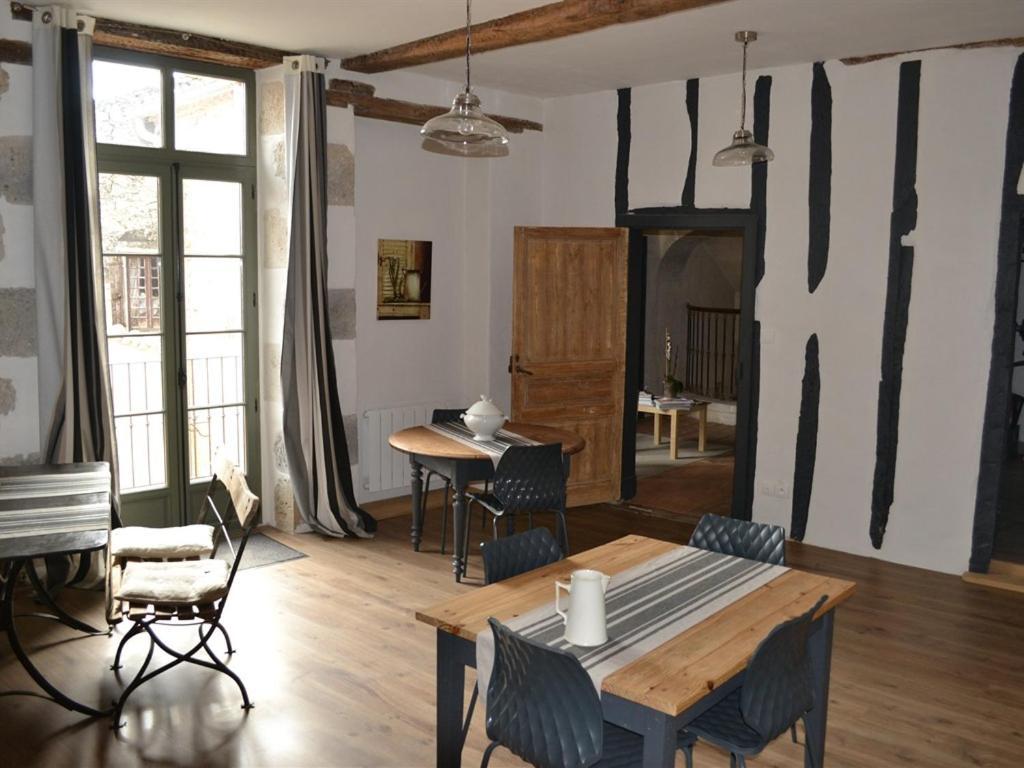 Du Côté de Chez Jeanne Hotel Fourcès Esterno foto